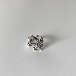 Authentic James Avery Key To My Heart Ring SIZE 6!